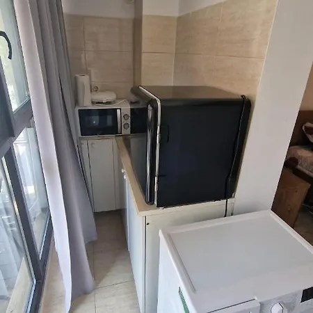 Garsoniera Cristal Apartment Saturn