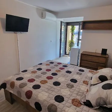 Garsoniera Cristal Apartment